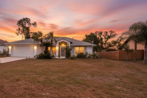 Casa en venta en Port Charlotte, Florida, 3 dormitorios, 148.92 m2 № 2116212 - foto 3