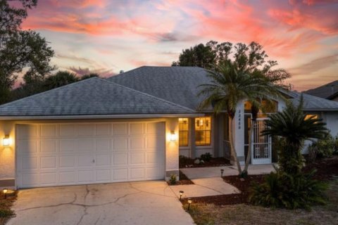 House in Port Charlotte, Florida 3 bedrooms, 148.92 sq.m. № 2116212