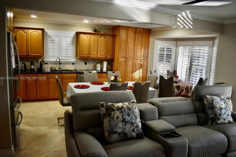 Villa ou maison à louer à Sunrise, Floride: 4 chambres, 212.19 m2 № 2053474 - photo 7