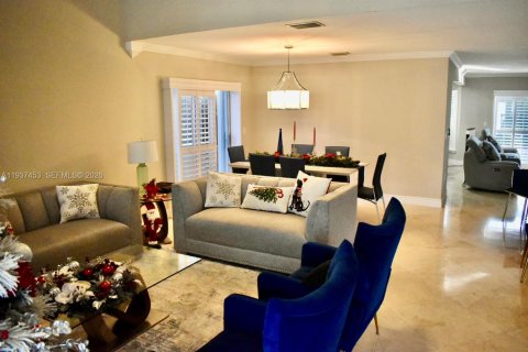 Villa ou maison à louer à Sunrise, Floride: 4 chambres, 212.19 m2 № 2053474 - photo 4