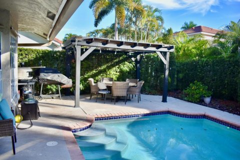 Villa ou maison à louer à Sunrise, Floride: 4 chambres, 212.19 m2 № 2053474 - photo 23
