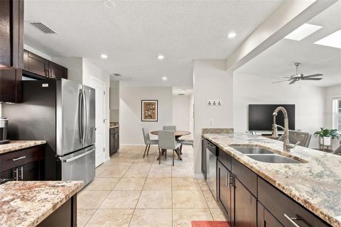Villa ou maison à vendre à Palm Harbor, Floride: 3 chambres, 195.75 m2 № 2416976 - photo 6