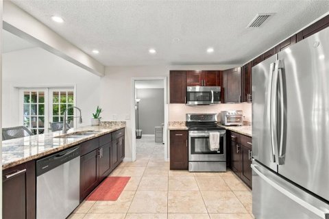 Villa ou maison à vendre à Palm Harbor, Floride: 3 chambres, 195.75 m2 № 2416976 - photo 8