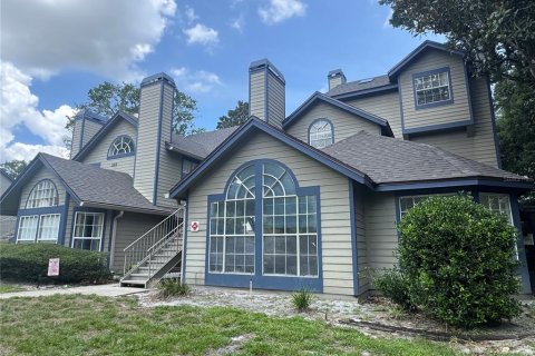 Condominio en alquiler en Lake Mary, Florida, 2 dormitorios, 98.01 m2 № 1872972 - foto 1