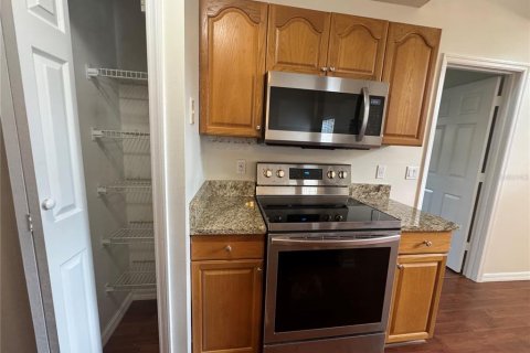 Condominio en alquiler en Lake Mary, Florida, 2 dormitorios, 98.01 m2 № 1872972 - foto 12