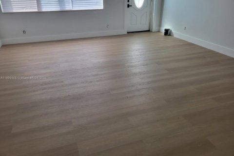 Villa ou maison à vendre à Deerfield Beach, Floride: 3 chambres, 138.42 m2 № 1955776 - photo 8