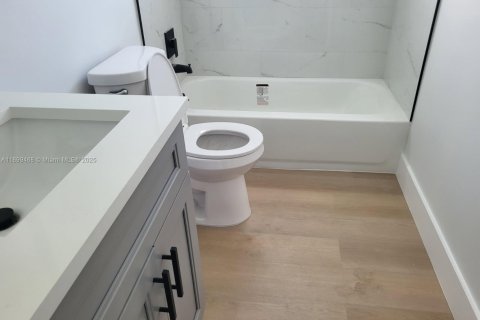 Villa ou maison à vendre à Deerfield Beach, Floride: 3 chambres, 138.42 m2 № 1955776 - photo 7