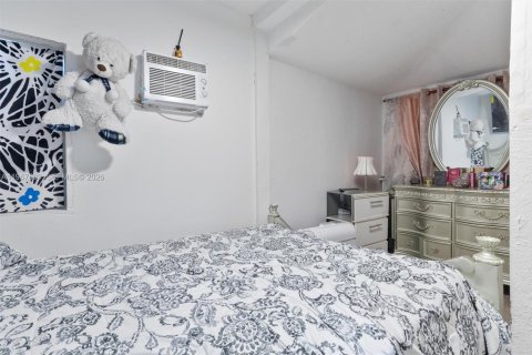 Propiedad comercial en venta en Miami, Florida, 98.1 m2 № 2029688 - foto 25