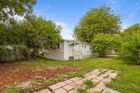 Propiedad comercial en venta en Miami, Florida, 98.1 m2 № 2029688 - foto 13