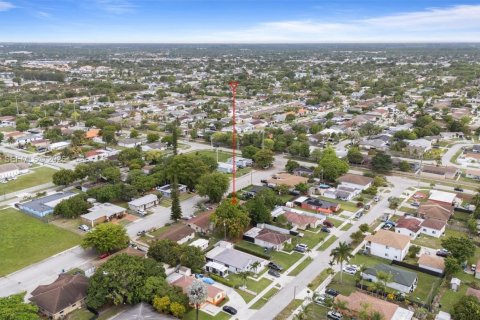 Propiedad comercial en venta en Miami, Florida, 98.1 m2 № 2029688 - foto 12