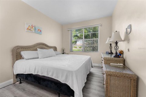 Condominio en venta en Satellite Beach, Florida, 1 dormitorio, 57.04 m2 № 2167318 - foto 10