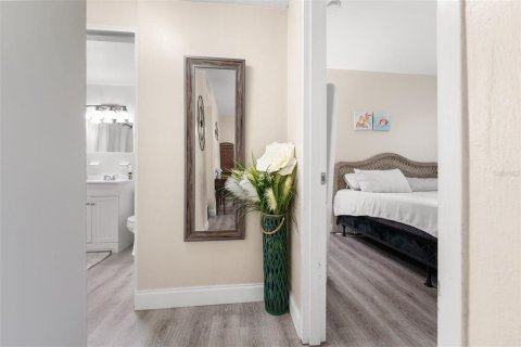 Condominio en venta en Satellite Beach, Florida, 1 dormitorio, 57.04 m2 № 2167318 - foto 9