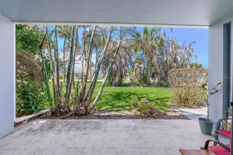 Condominio en venta en Satellite Beach, Florida, 1 dormitorio, 57.04 m2 № 2167318 - foto 14