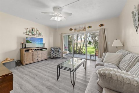 Condominio en venta en Satellite Beach, Florida, 1 dormitorio, 57.04 m2 № 2167318 - foto 4