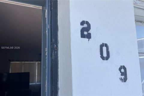 Купить кондоминиум в Норт-Майами, Флорида 1 спальня, 75.53м2, № 2045866 - фото 4