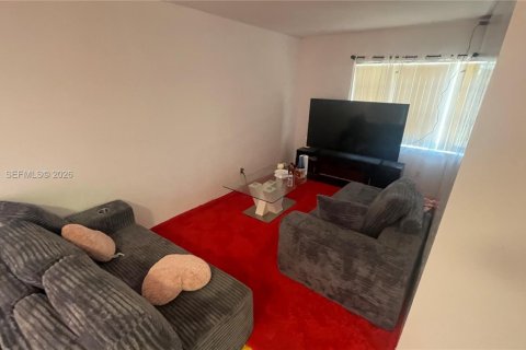 Купить кондоминиум в Норт-Майами, Флорида 1 спальня, 75.53м2, № 2045866 - фото 8