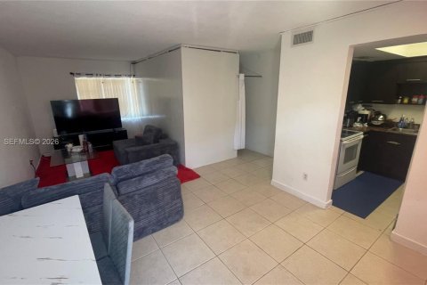 Купить кондоминиум в Норт-Майами, Флорида 1 спальня, 75.53м2, № 2045866 - фото 5