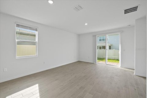 Casa en alquiler en Winter Haven, Florida, 3 dormitorios, 116.59 m2 № 1609019 - foto 9