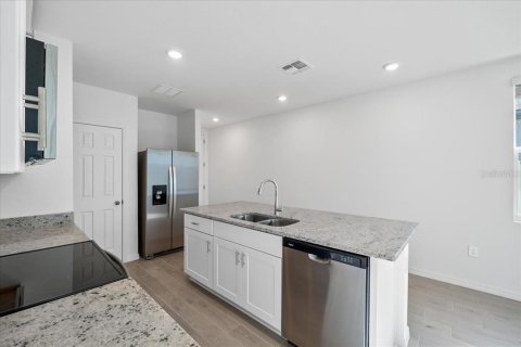 Casa en alquiler en Winter Haven, Florida, 3 dormitorios, 116.59 m2 № 1609019 - foto 5