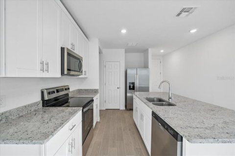 Casa en alquiler en Winter Haven, Florida, 3 dormitorios, 116.59 m2 № 1609019 - foto 4