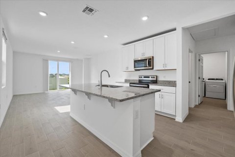 Casa en alquiler en Winter Haven, Florida, 3 dormitorios, 116.59 m2 № 1609019 - foto 3