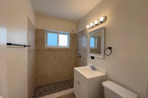 Propiedad comercial en venta en Fort Lauderdale, Florida, 217.58 m2 № 2083436 - foto 13
