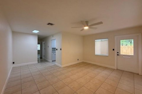 Propiedad comercial en venta en Fort Lauderdale, Florida, 217.58 m2 № 2083436 - foto 8