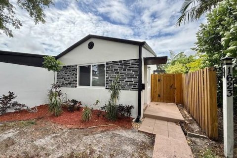 Propiedad comercial en venta en Fort Lauderdale, Florida, 217.58 m2 № 2083436 - foto 4
