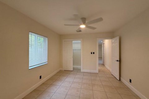 Propiedad comercial en venta en Fort Lauderdale, Florida, 217.58 m2 № 2083436 - foto 20