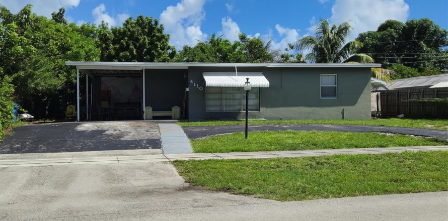 Villa ou maison à Pompano Beach, Floride 4 chambres, 118.08 m2 № 2406204