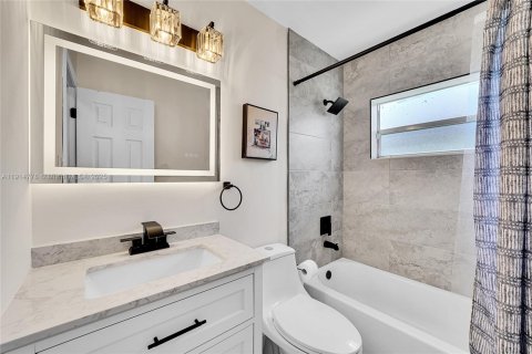 Villa ou maison à vendre à Tamarac, Floride: 3 chambres, 113.53 m2 № 2034587 - photo 22