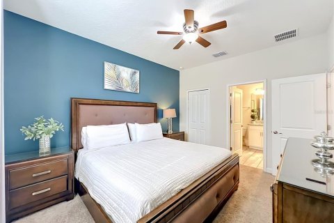 Casa en venta en Davenport, Florida, 8 dormitorios, 363.15 m2 № 2234596 - foto 9
