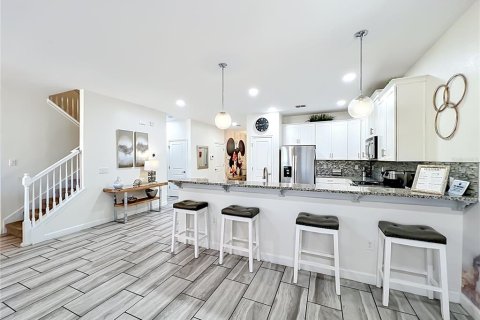 Casa en venta en Davenport, Florida, 8 dormitorios, 363.15 m2 № 2234596 - foto 19