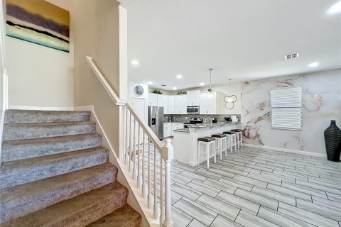Casa en venta en Davenport, Florida, 8 dormitorios, 363.15 m2 № 2234596 - foto 29