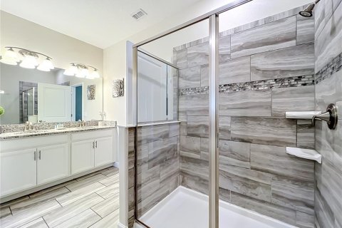 Casa en venta en Davenport, Florida, 8 dormitorios, 363.15 m2 № 2234596 - foto 24