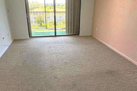 Condominio en alquiler en Miami, Florida, 1 dormitorio, 100.33 m2 № 1947428 - foto 9