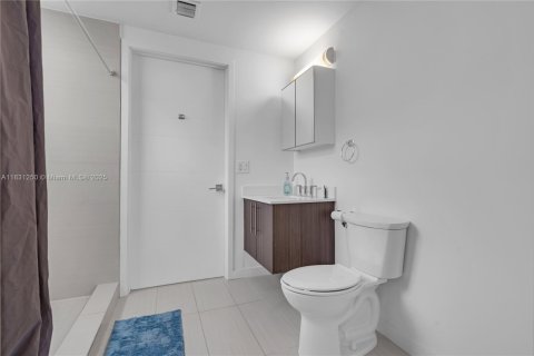 Купить кондоминиум в Дорал, Флорида 3 спальни, 124.4м2, № 1807743 - фото 12