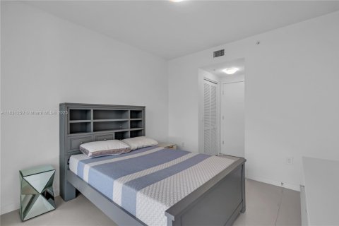 Купить кондоминиум в Дорал, Флорида 3 спальни, 124.4м2, № 1807743 - фото 15