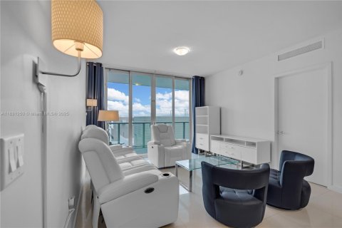 Купить кондоминиум в Дорал, Флорида 3 спальни, 124.4м2, № 1807743 - фото 7