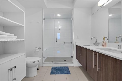 Купить кондоминиум в Дорал, Флорида 3 спальни, 124.4м2, № 1807743 - фото 20