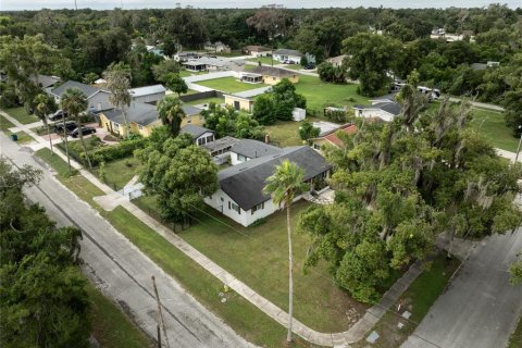 Casa en DeLand, Florida 4 dormitorios, 174.93 m2 № 2389156