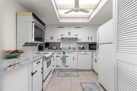 Condominio en venta en Ocala, Florida, 2 dormitorios, 114.73 m2 № 2201663 - foto 15