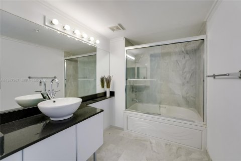 Copropriété à vendre à Miami, Floride: 1 chambre, 83.8 m2 № 2004028 - photo 10