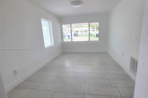 Villa ou maison à vendre à Hollywood, Floride: 3 chambres, 95.88 m2 № 1841091 - photo 10