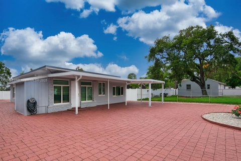 Villa ou maison à vendre à Hollywood, Floride: 3 chambres, 95.88 m2 № 1841091 - photo 1
