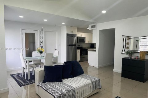 Condo à Miami, Floride, 2 chambres  № 2003465