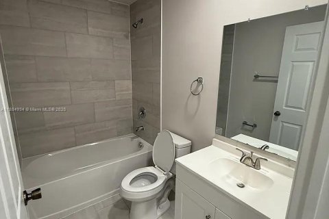 Villa ou maison à louer à Cape Coral, Floride: 3 chambres № 1930402 - photo 8