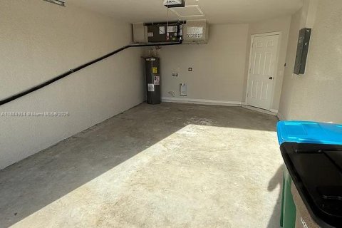 Villa ou maison à louer à Cape Coral, Floride: 3 chambres № 1930402 - photo 6