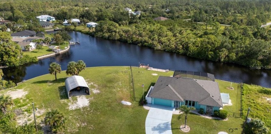 Villa ou maison à Port Charlotte, Floride 3 chambres, 171.03 m2 № 1841630