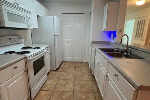 Снять в аренду кондоминиум в Орландо, Флорида 3 спальни, 114.46м2, № 1919680 - фото 6